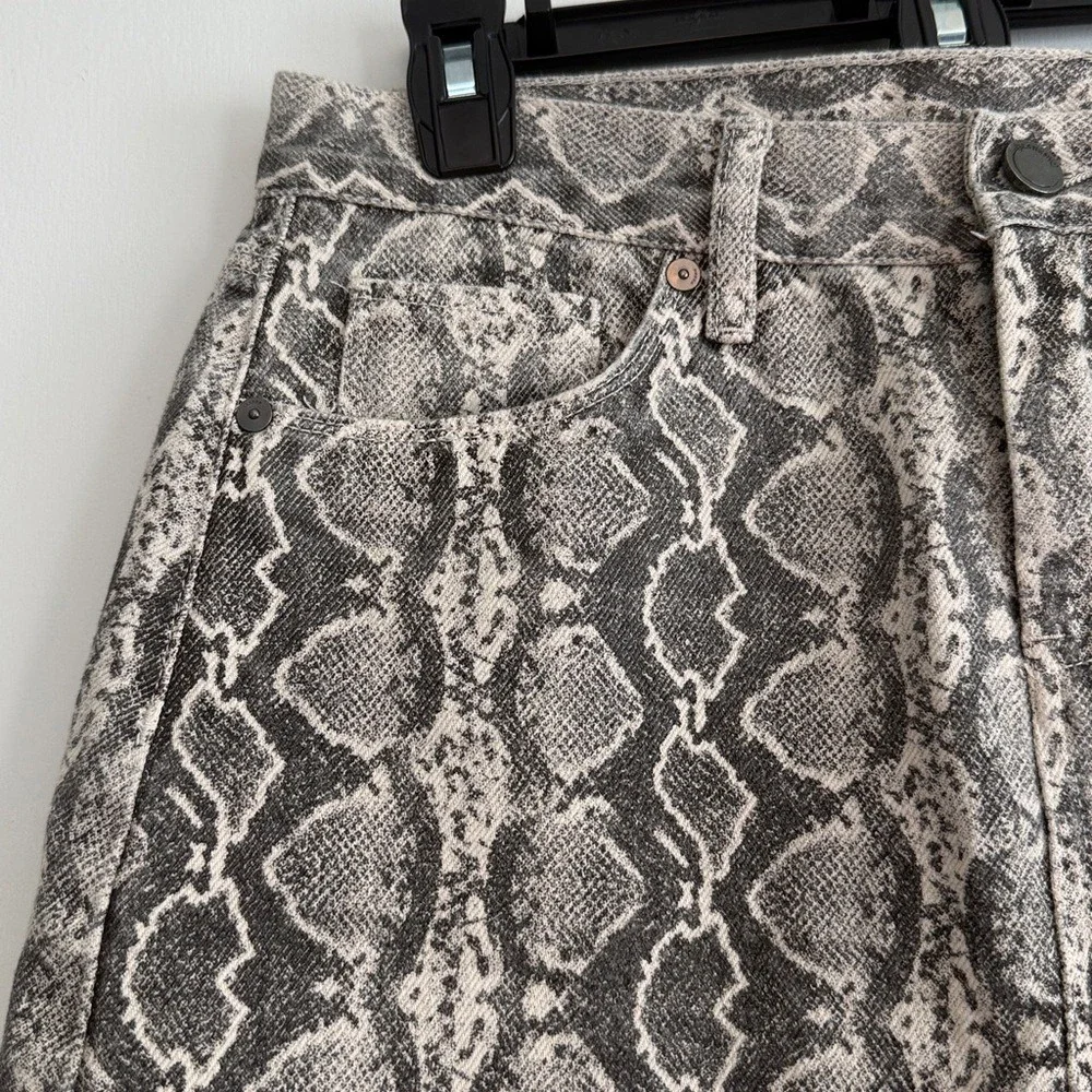 Blank NYC Snakeskin Print Denim Mini‎ Skirt Grey Black 85WK0181 Size 27